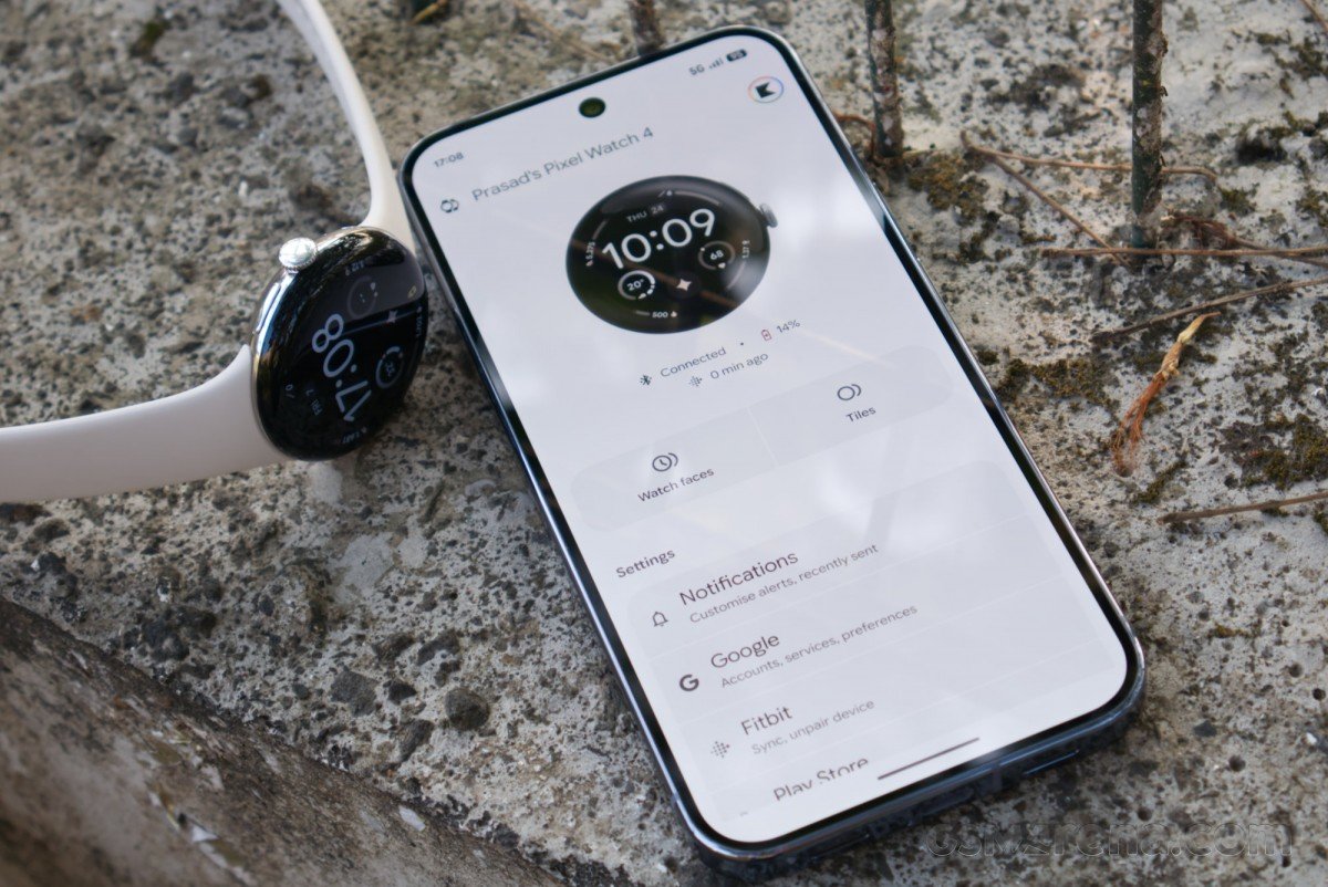 Google Pixel Watch 4 software interface