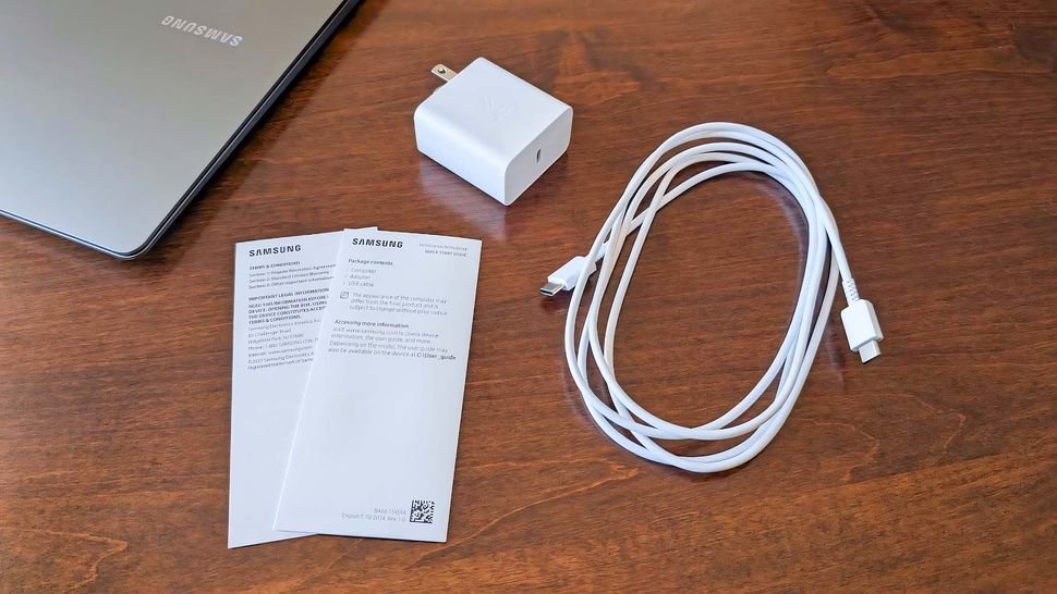 Samsung Galaxy Book5 Pro battery and charging