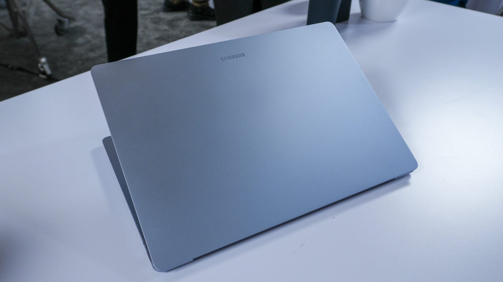Samsung Galaxy Book6 Edge design